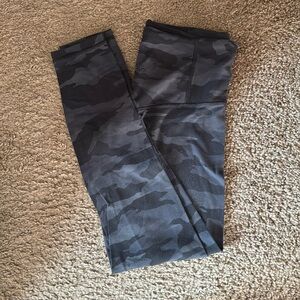 Athleta Camo 7/8 tight